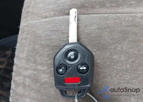 2010 Subaru Legacy 2.5I z USA, uszkodzony, nr VIN 4S3BMAA68A1218754